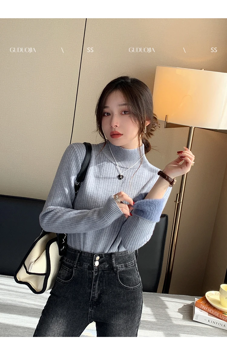 Turtleneck Sweater with Velvet Lining Turtleneck Sweater with Velvet Lining