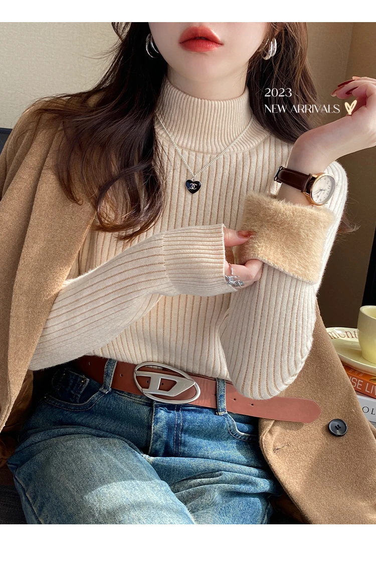 Turtleneck Sweater with Velvet Lining Turtleneck Sweater with Velvet Lining