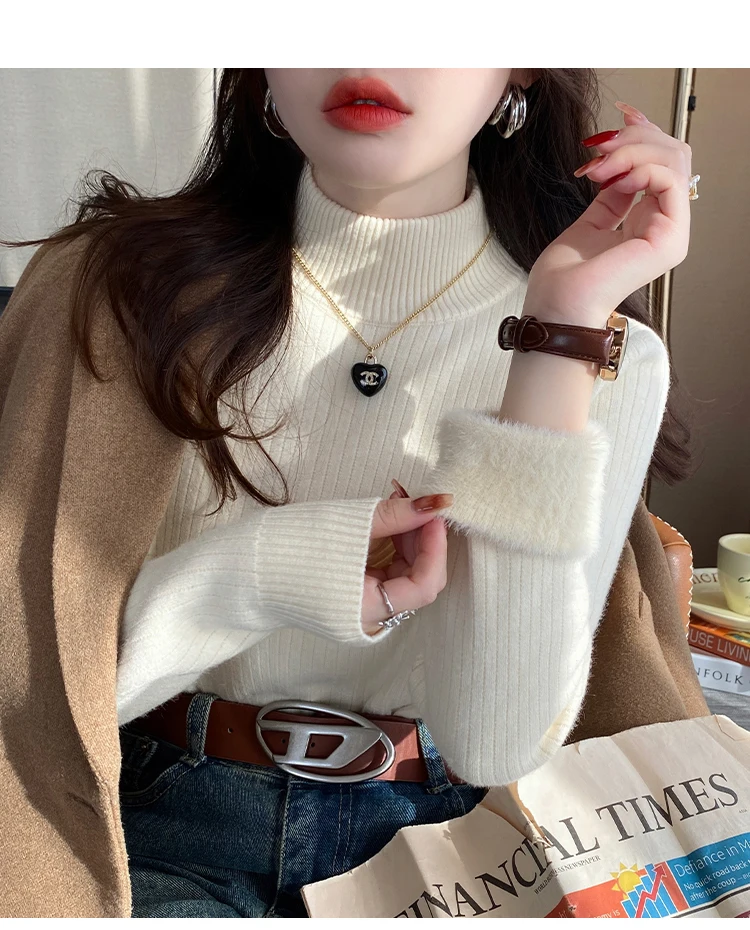 Turtleneck Sweater with Velvet Lining Turtleneck Sweater with Velvet Lining