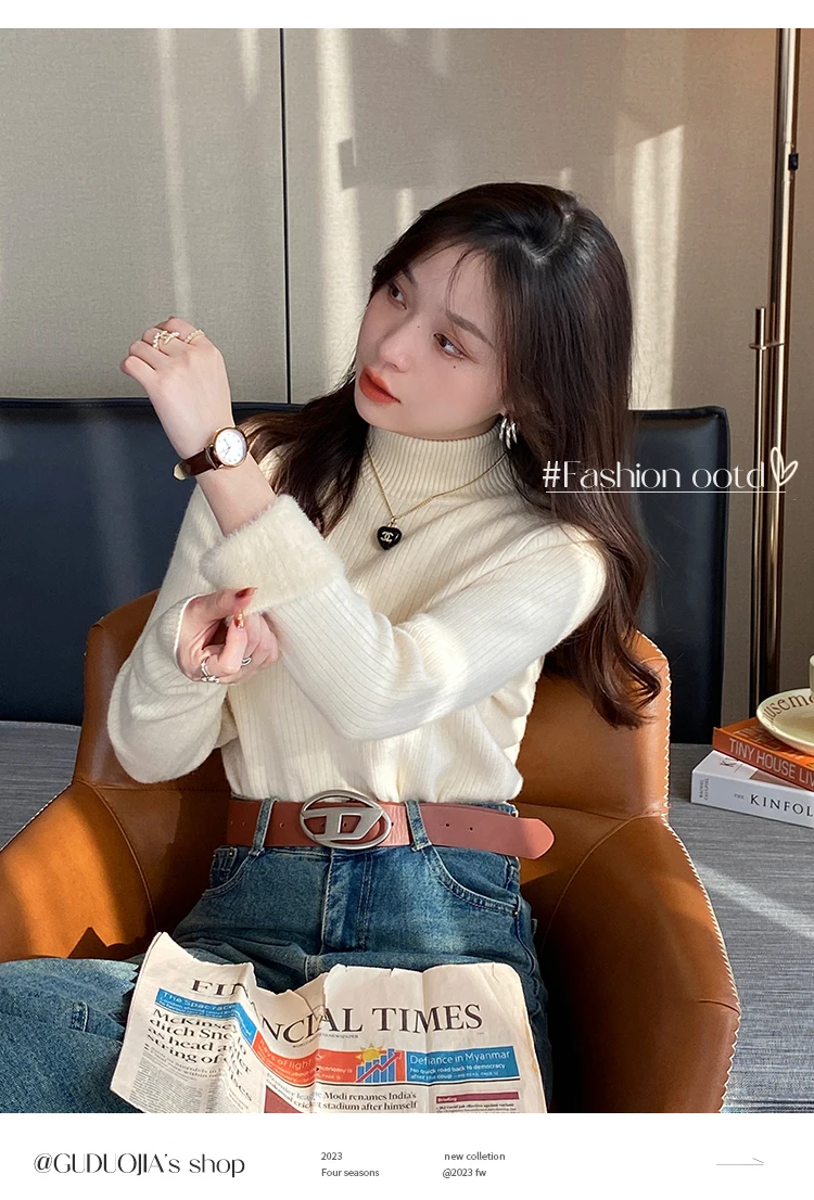 Turtleneck Sweater with Velvet Lining Turtleneck Sweater with Velvet Lining